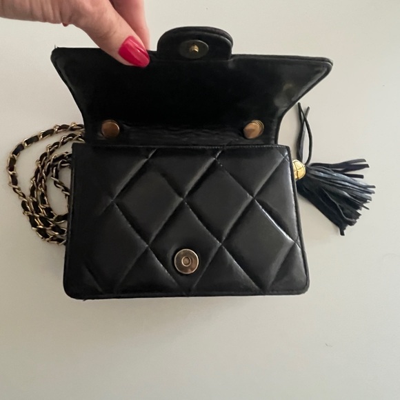 Black leather quilted shoulder bag - Picture 3 of 10
